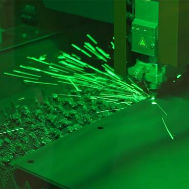 Schneiden von Metall mit einem Laser